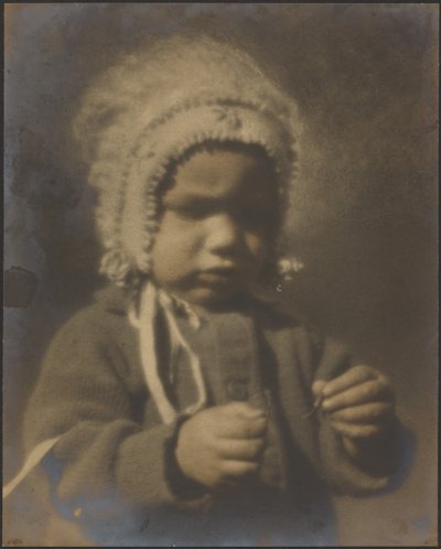 [ボンネットをかぶった子供の肖像]。 作： Louis Fleckenstein