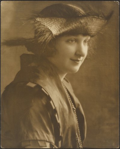 [麦わら帽子をかぶった女性の肖像]。 作： Louis Fleckenstein