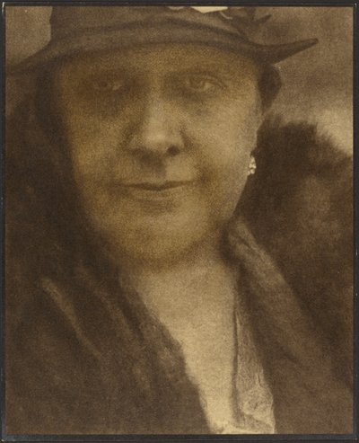 [ダイヤモンドの耳飾りをした女性の肖像]。 作： Louis Fleckenstein