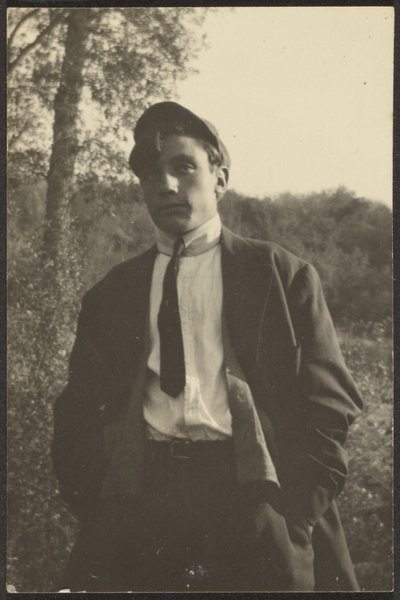 [畑の青年] 作： Louis Fleckenstein