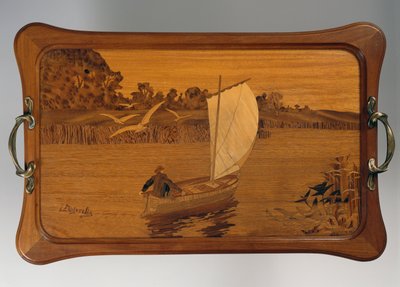 ルイ・マジョレル（1859-1926）作 湖水風景のトレイ 木 フランス 20世紀 作： Louis Majorelle