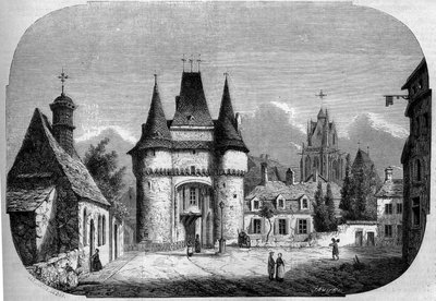 建築：サン・ジュリアン門（1460-1483）の眺め、背景にはゴシック様式のノートルダム・デ・マレ教会（1450-1623）の眺め。ラ・フェルテ・ベルナール、サルト (72) 作： Louis Moullin