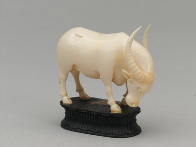 黒人のビショップ、チェスの駒、インド、1820年頃 作： Louis Thomas Bardel