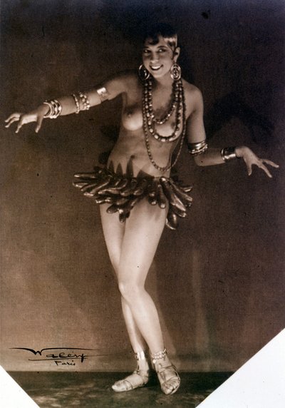 ジョセフィン・ベイカーとバナナ。 1920年代。 Lucien Walery (1863-1935) による写真。 作： Louis Walery