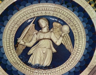 正義、ポルトガルの枢機卿の墓から円形、1460年代（艶をかけられたテラコッタ） 作： Luca Della Robbia