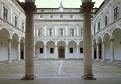 Cortile d&39;Onore（中庭の名誉）の眺めc.1470-75 作： Luciano Laurana