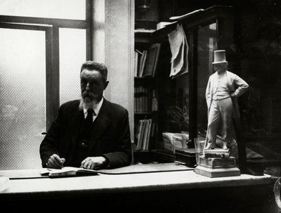 コンドッティ通りのアンティコ・カフェ・グレコの最後の支配人、グビネッリ氏 作： Luigi Leoni