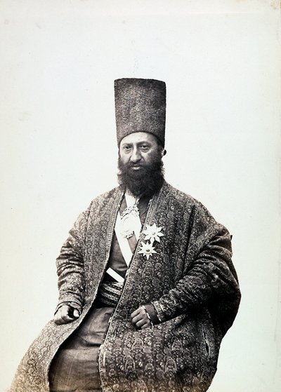 民族衣装を着た男性。イラン 作： Luigi Montabone