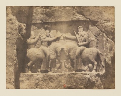 ビュー10-Naqsh-e Rostam。ロックレリーフ。神アフラマツダによるアルデシル1世の叙述 作： Luigi Pesce