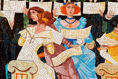 Arquitetura Art Nouveau: Palácio da Música Catalã, Barcelona. Mosaico decorando a fachada: mulher cantando no coro catalão (Orfeo Catala), detalhe à esquerda. por Luis Domenech i Montaner (1850-1923) e Lluis Bru I Salelles (1868-1952), 1905-19 作： Luis & Bru i Salelles Luis (1868 1952) Domenech i Montaner