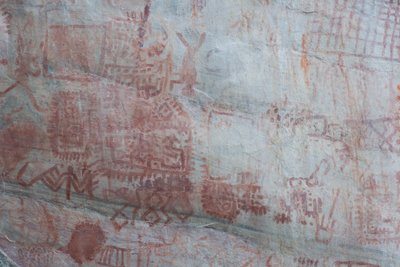 ピクトグラフィー、ファイカル、サン イグナシオ、カハマルカ、ペルー、2015 年。 作： Luis Rosendo.