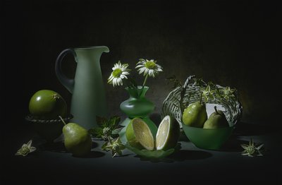 優雅な緑の静物画 作： Lydia Jacobs