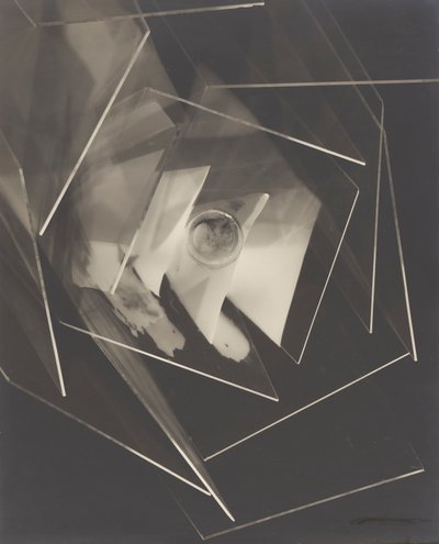 飛行機 作： Man Ray