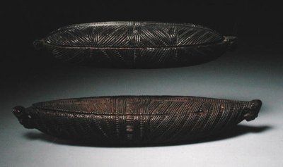 フェザーボックス（木製） 作： Maori Maori