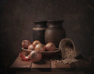 素朴な静物画 作： Margareth Perfoncio