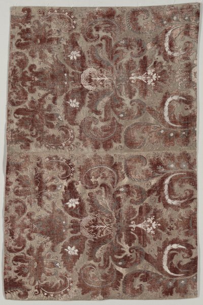 「Fortuny Painted Velvet」の2つの接合パネル 作： Mariano Fortuny y Madrazo