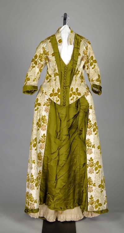 ドレス、アメリカン、1885年。 作： Marion E. Dick