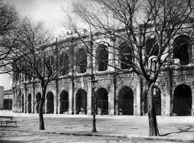 ローマアリーナ、ニーム、プロヴァンス、フランス、1937 作： Martin Hurlimann