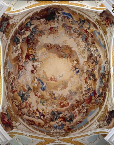 ウルリッヒとアフラのベネディクト会修道院のドームを飾るマルティン・クノラー（1725-1804）のフレスコ画の眺め。ドイツ、ネレスハイム。中央には三位一体の表現があります。イエス・キリスト、神、聖霊の鳩が描かれている。 作： Martin Knoller
