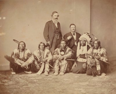 J.E.スミス将軍とインディアン（1870年代 作： Mathew Brady