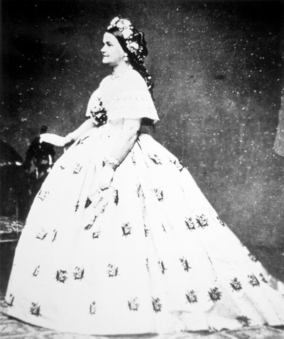 メアリー・リンカーン（1818-82）1861年（モノクロ写真 作： Mathew Brady