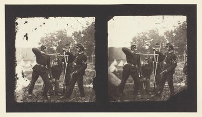 無題 [武器を構えるアメリカ兵]、1850～1900年。 作： Mathew Brady