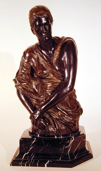 カサンドラ」1895年頃（ブロンズ、大理石台座 作： Max Klinger