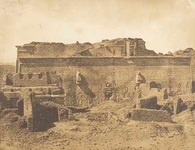 大規模なデンデラー・テンティリス神殿の後面ファサード、1849-50年。 作： Maxime Du Camp