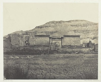 Medinet-Habou、Rines の一般的なビュー、テーベ 作： Maxime Du Camp