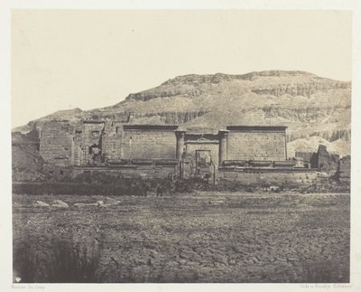 Medinet-Habou、Rines の一般的なビュー、テーベ 作： Maxime Du Camp