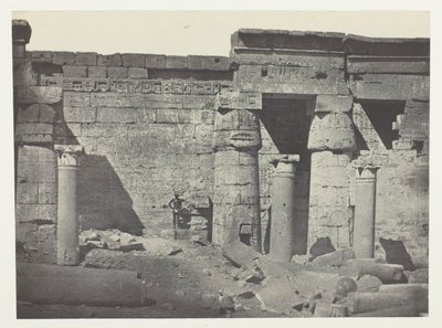 Medinet-Habou、Ramses-Méiamoun の宮殿のペリスタイル。 テーベ 作： Maxime Du Camp