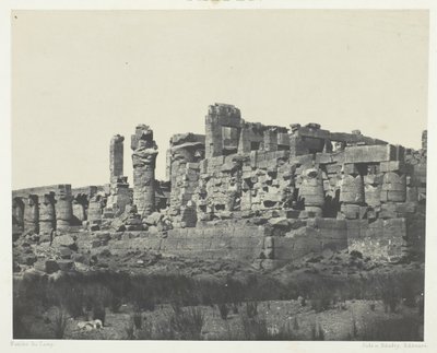 カルナック宮殿、多柱室、北東角から撮影、テーベ、1849-1951年、1852年印刷。 作： Maxime Du Camp