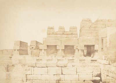 アメンヘテプ3世の宮殿の南側柱廊に建てられた鳩舎（ルクソール、テーベ、1849-50年）。 作： Maxime Du Camp