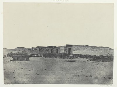 Debôd の寺院と村、Antonine Route からの Parembole、ヌビア、184951、1852 年に印刷。 作： Maxime Du Camp