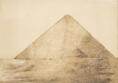 1849年12月、南東の角から見たチェオプス大王のピラミッド。 作： Maxime Du Camp