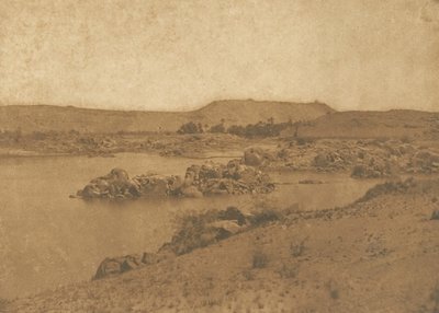 アスワンとフィラエの間の西側から撮影された最初の白内障の眺め、1849-50 年。 作： Maxime Du Camp