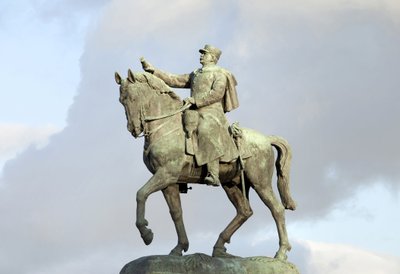 ジョゼフ・ジョフレ（1852-1931）の騎馬像、第一次世界大戦中のマルヌの戦いにおけるフランス軍司令官、マキシム・レアル・デル・サルテ（1888-1954）によるブロンズ彫刻、 作： Maxime Real del Sarte