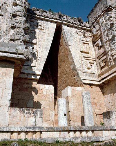 総督府、6世紀 作： Mayan Mayan