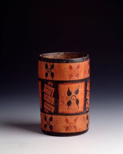 多色刷りの円筒形花瓶。ティカルより 作： Mayan Mayan