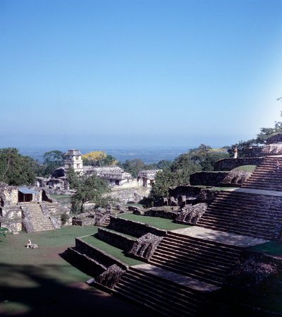 プレコロムビア文明：チアパス州パレンケ遺跡の風景 古典マヤ時代 作： Mayan Mayan