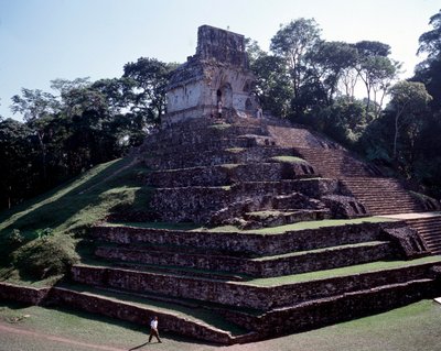 プレコロムビア文明：チアパス州パレンケ遺跡の風景 古典マヤ時代 作： Mayan Mayan