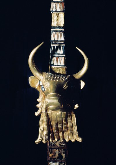 雄牛の頭、ハープの装飾、紀元前2800〜2300年（金色の木材）（198659を参照） 作： Mesopotamian