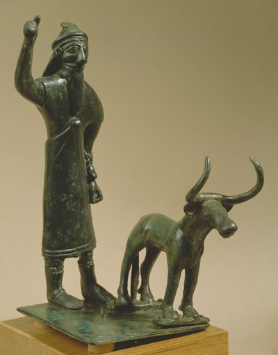 雄牛を持つ男（ウル、ハンムラビ期、紀元前1800～1600年頃）（ブロンズ 作： Mesopotamian Mesopotamian