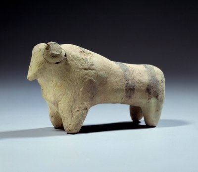 メドポタミー：帯状に描かれたテラコッタ製の雄牛の像。オベイド時代（紀元前5000〜4000年）紀元前4700〜4200年。パリ、ルーブル美術館 作： Mesopotamian Mesopotamian