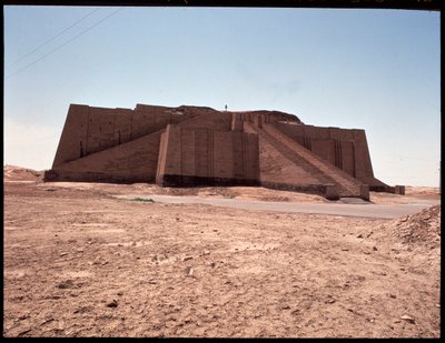 復元されたジグラットの眺め（前2050年 作： Mesopotamian Mesopotamian