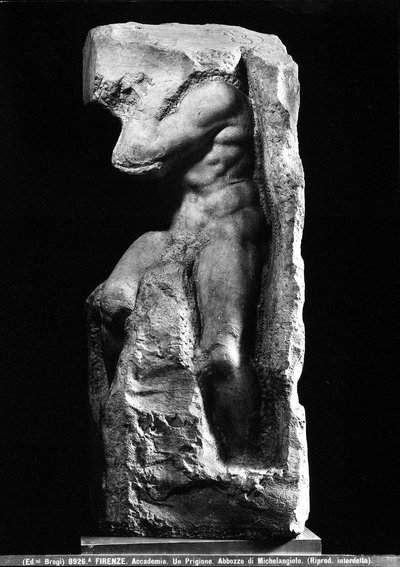 ミケランジェロブオナローティの奴隷の正面図 作： Michelangelo Buonarroti