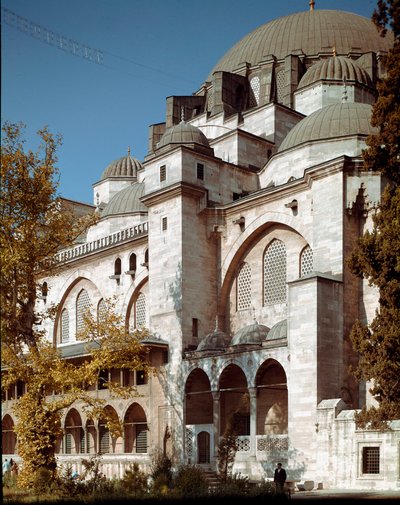 スレイマニエ・モスクの眺め（1550-1557年 作： Mimar Sinan