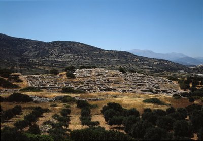 ミノアのアート：古代都市グルニアの跡地 作： Minoan