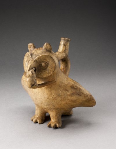 マウスを食べるフクロウの形の注ぎ口容器を扱う、紀元前100年-西暦500年 作： Moche