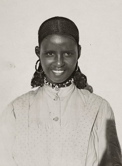 ファシズムの時代に帝国を築く。アビシニアンの少女 1936年09月05日（モノクロ写真 作： Modestino Baldinetti